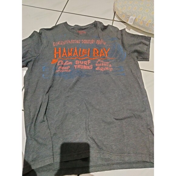 Hawalei Bay Embroidered Gray T-shirt Size Large Surf Trunks Bikinis - Picture 1 of 2